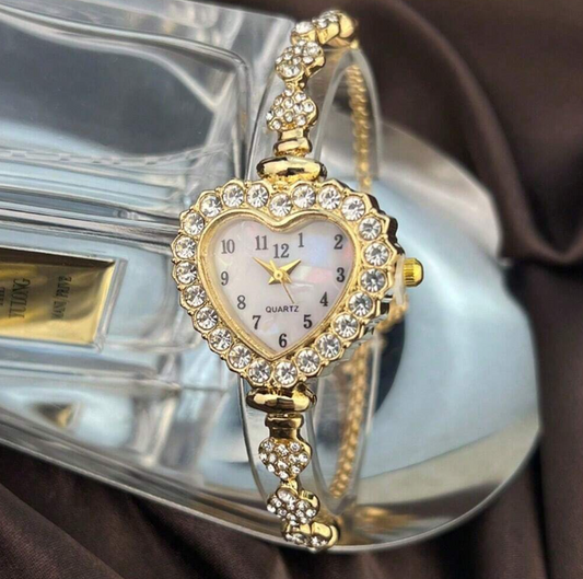 Gold Crystal heart Bracelet Watch for Women (ajustable)