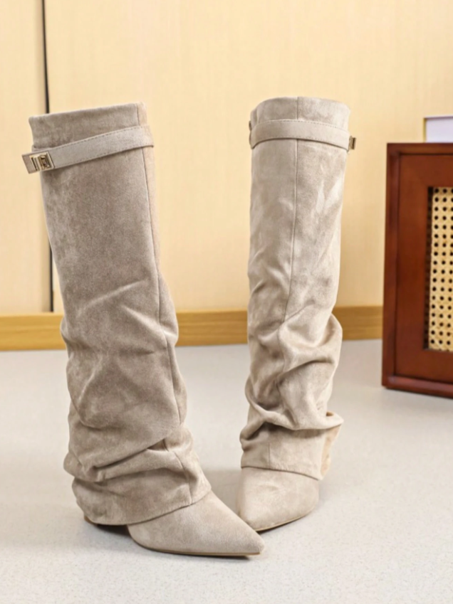 Suede Boots - Kamuxury