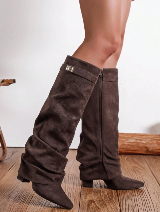 Suede Boots - Kamuxury