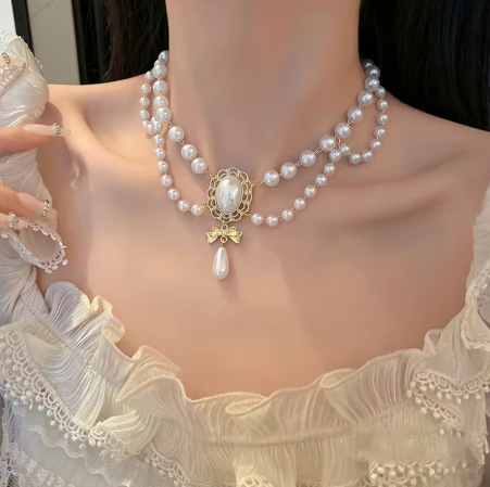 NEW COLLECTION : Pearl Necklace with ovale pendant - Kamuxury