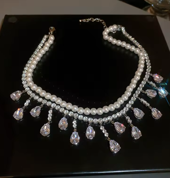 NEW COLLECTION : Pearl necklace with Crystal pendant - Kamuxury