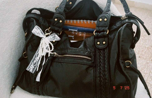 Cutie Charm with a white lace and pearl bow ribbon - Kamuxury