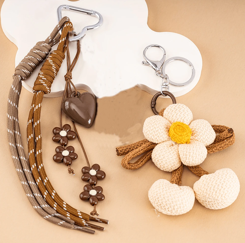 Brown Beaded Flower & Heart Keychain - Kamuxury