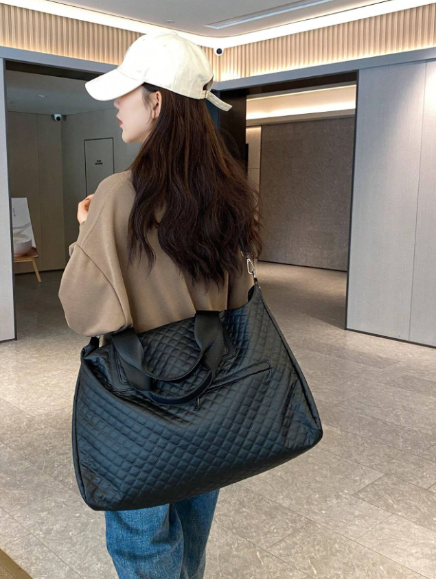 Hugo Oversized black bag for travel - Kamuxury