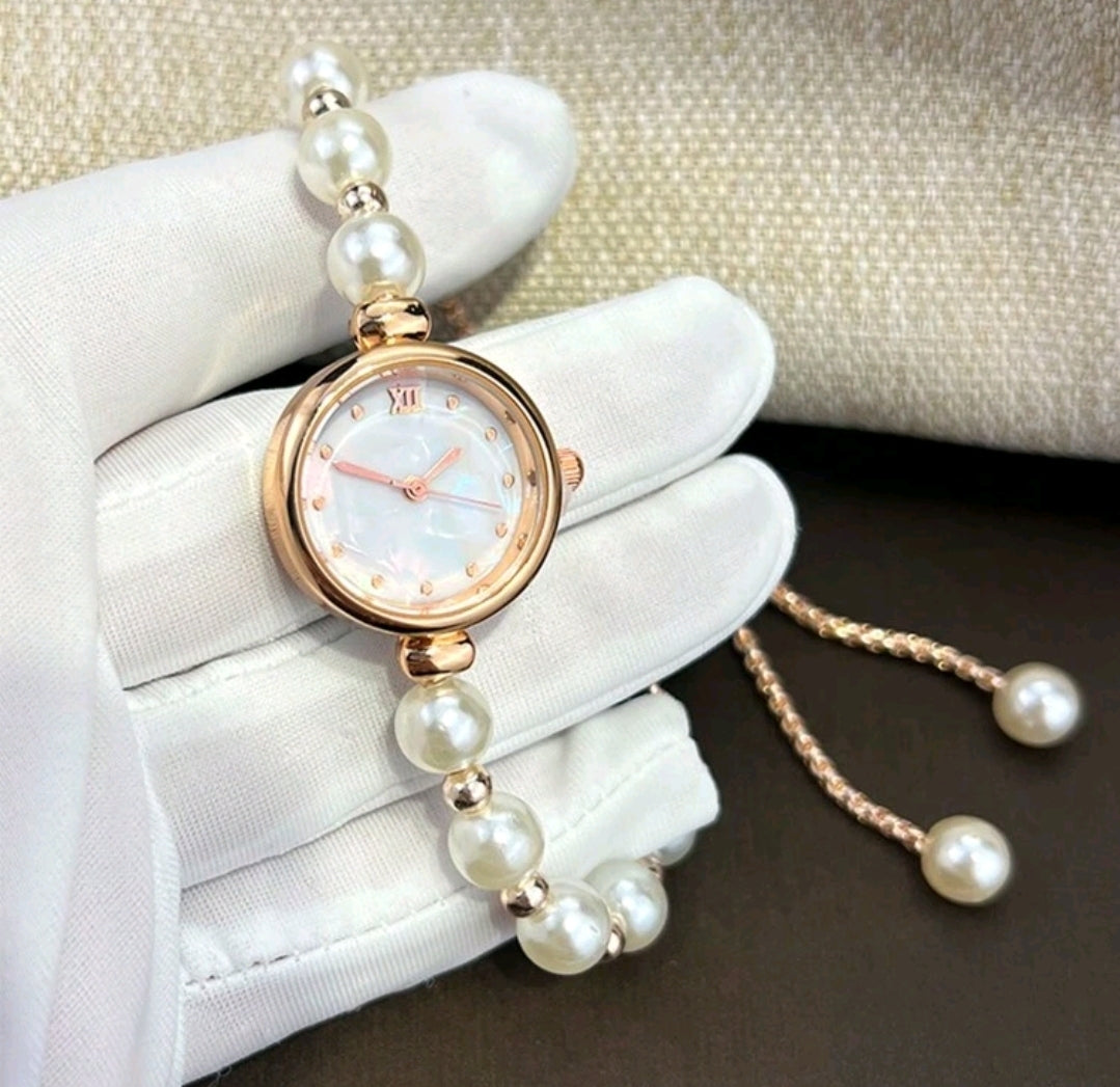 Elegant Rose Gold Quartz Watch with Mother of Pearl Dial and Adjustable Metal Strap for Women