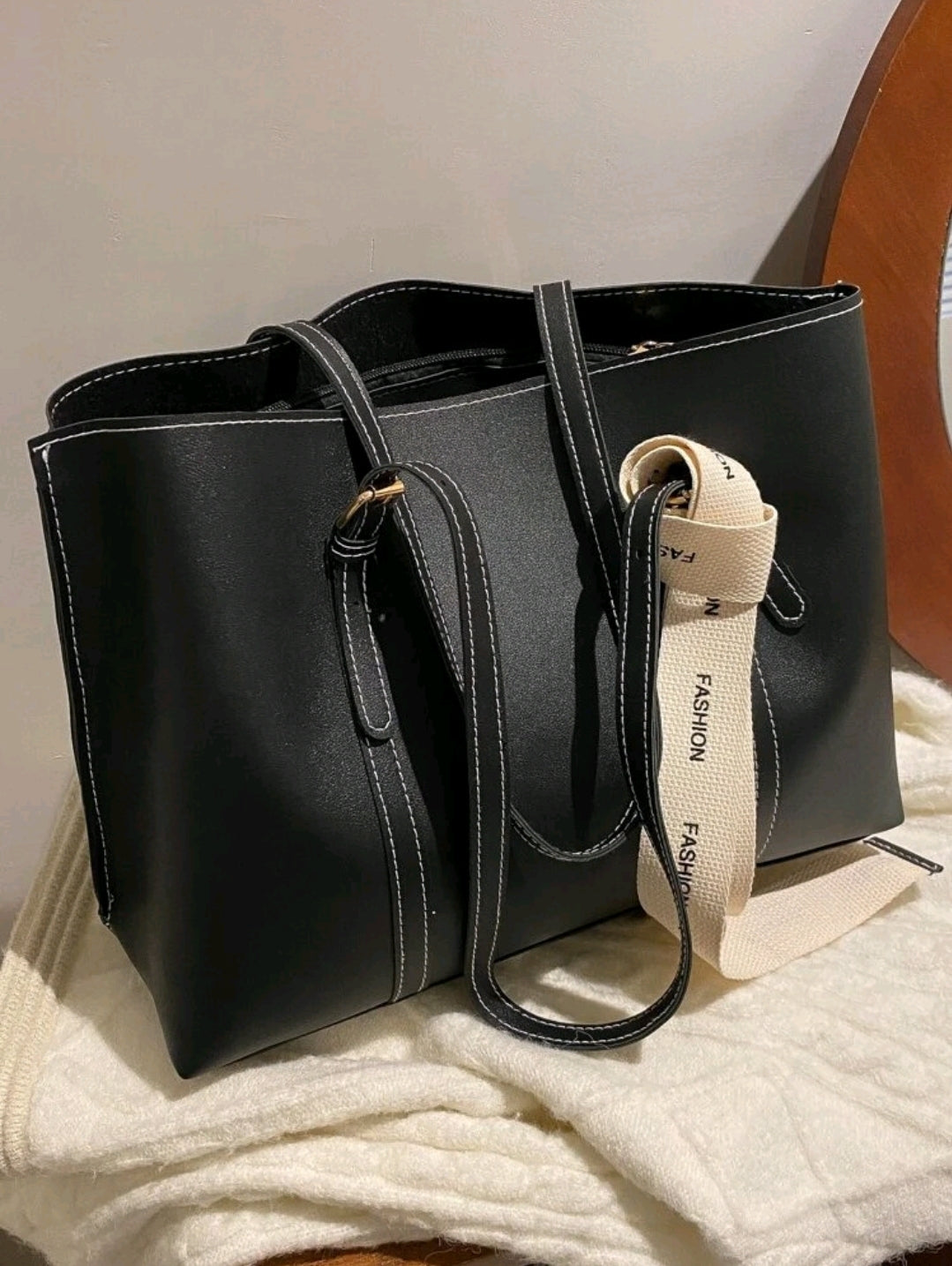 Fashion Black handbag